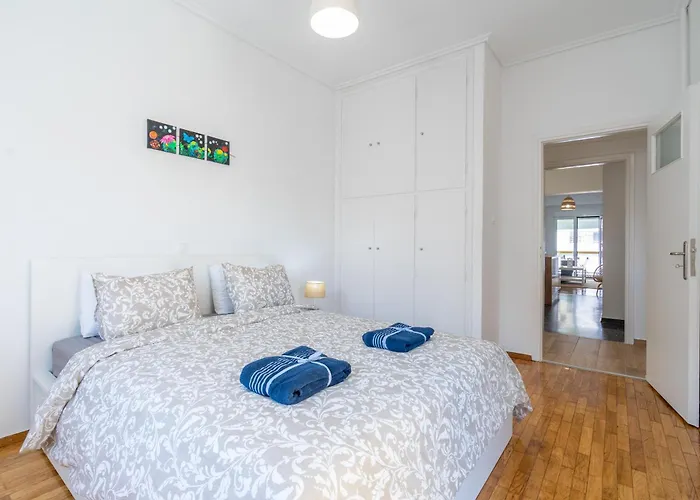 Modern Athens 2Bd Apt - Greecing
