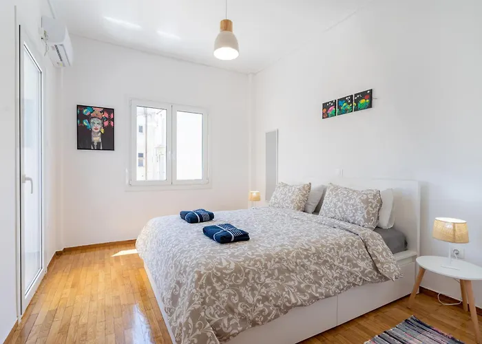 Modern Athens 2Bd Apt - Greecing